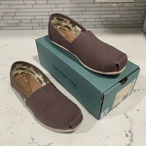 Toms